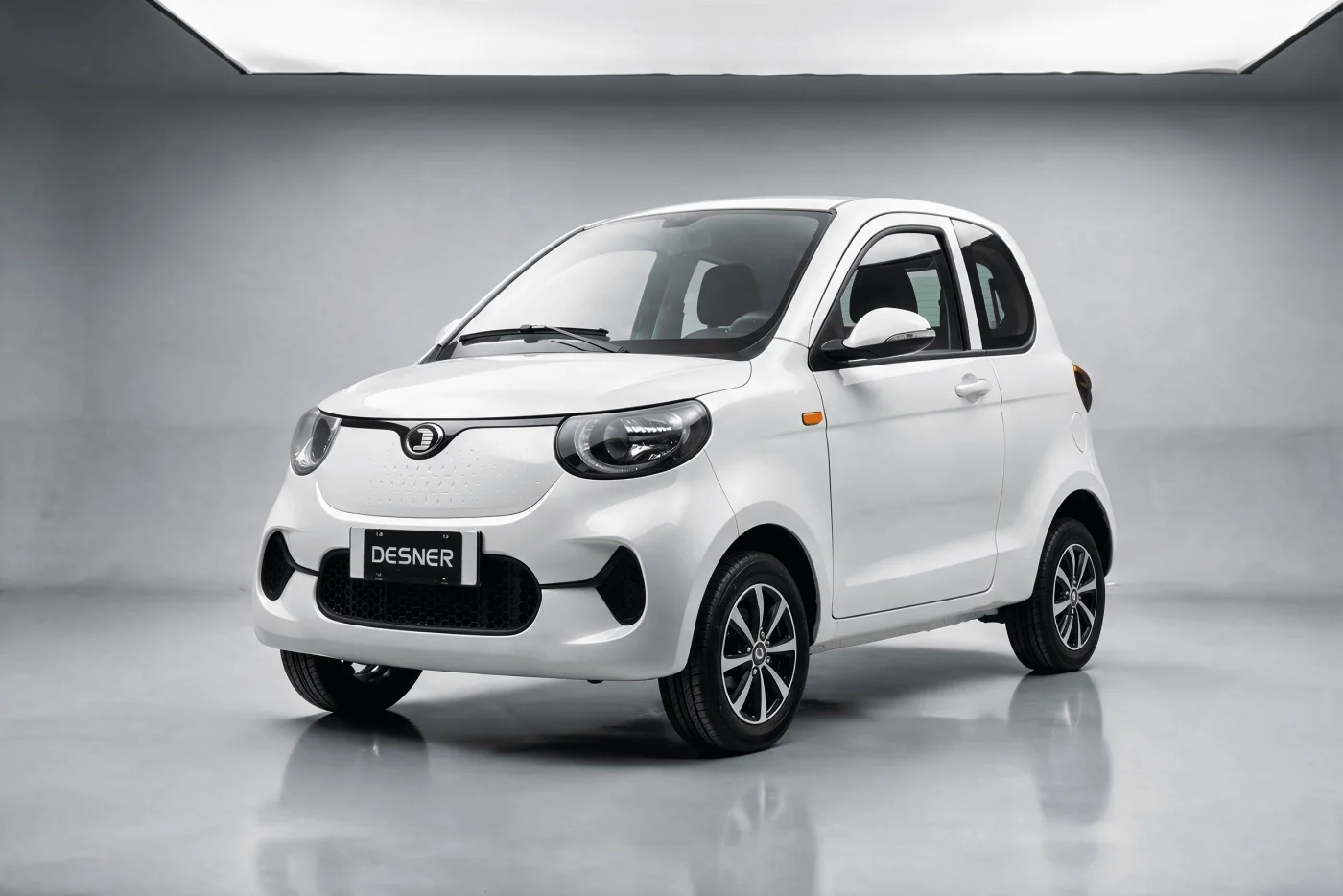 Desner T30 bianca — microcar elettrica a Palermo